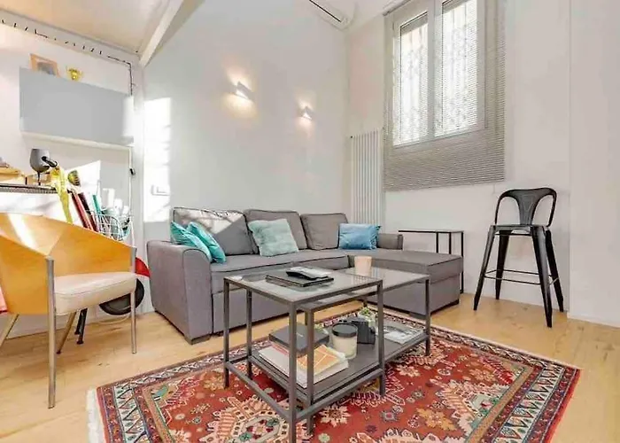 Cozy Apartment Near Bocconi